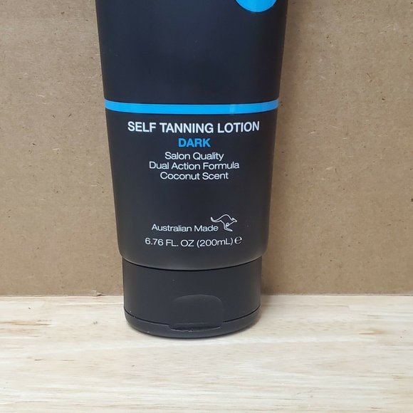 Bondi Sands Self Tanning Lotion, DARK Coconut Scent, 200ml - Picture 2 of 4